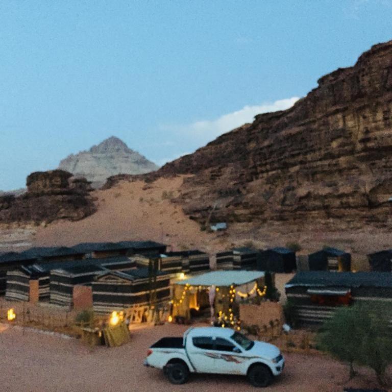 Martian Camp Wadi Rum Extérieur photo